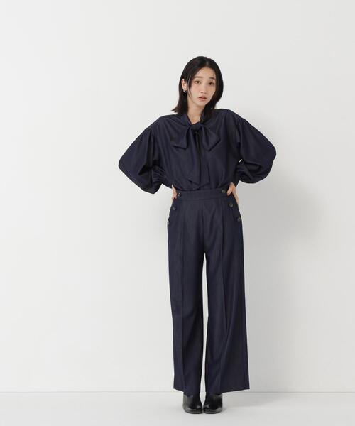 NATURAL BEAUTY BASIC(ナチュラルビューティーベーシック)の「デニムライク SETUP リボンボウタイブラウス(シャツ/ブラウス・レディース・ブルー/ネイビー・FREE)」の18枚目の写真