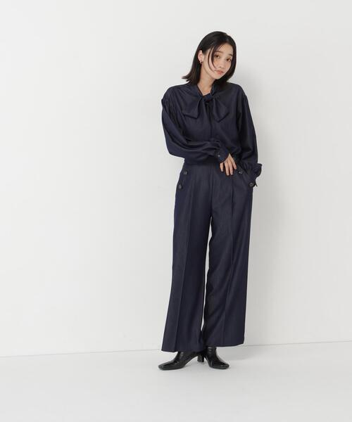 NATURAL BEAUTY BASIC(ナチュラルビューティーベーシック)の「デニムライク SETUP リボンボウタイブラウス(シャツ/ブラウス・レディース・ブルー/ネイビー・FREE)」の22枚目の写真