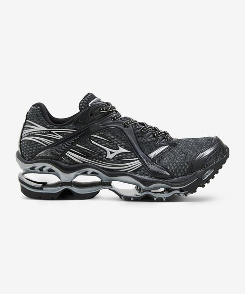 MIZUNO(ミズノ )の「MIZUNO(ミズノ) WAVE PROPHECY1 D1GA2651 02(スニーカー・メンズ・ブラック・25.5cm/26cm/26.5cm/27cm/27.5cm/28cm/29cm)」の1枚目の写真