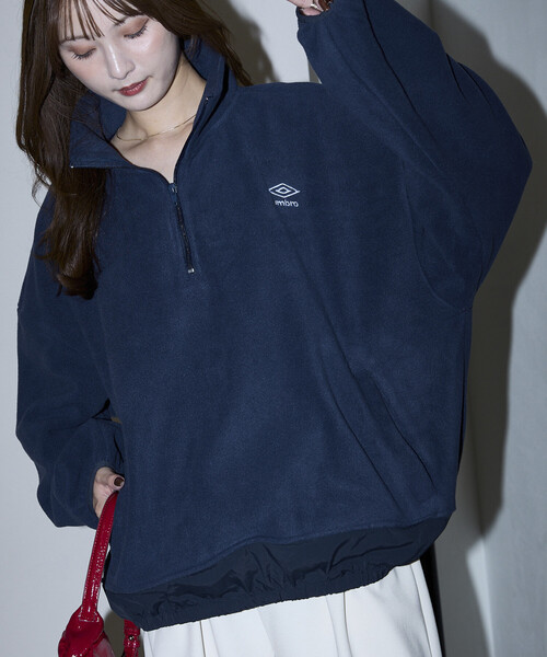 UMBRO(アンブロ)の「UMBRO × PUBLUX/アンブロ 別注 フリース プルオーバー 限定展開(スウェット・メンズ・ブラック/ネイビー/チャコールグレー・MEDIUM/LARGE)」の14枚目の写真