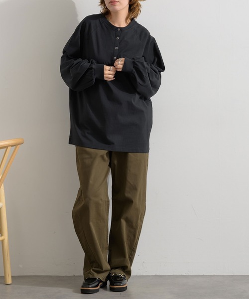 Fizz(フィズ)の「コットン天竺 ヘンリーネックラグラン長袖Tシャツ(Tシャツ/カットソー・レディース・ホワイト/ホワイト×ブラック/ブラック・M)」の14枚目の写真