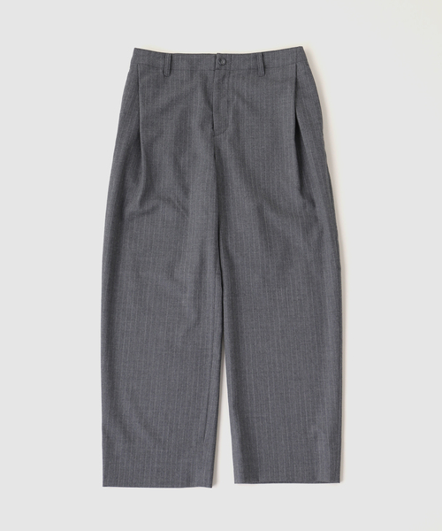 JIEDA(ジエダ)の「JIEDA / ジエダ DRAPING TUCK SLACKS(スラックス・メンズ・チャコールグレー/ブラック・1/2)」の2枚目の写真