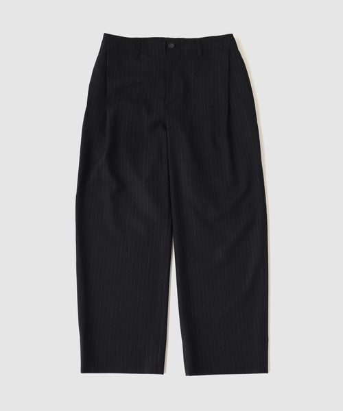 JIEDA(ジエダ)の「JIEDA / ジエダ DRAPING TUCK SLACKS(スラックス・メンズ・チャコールグレー/ブラック・1/2)」の1枚目の写真