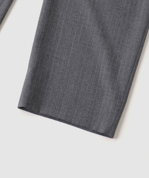 JIEDA(ジエダ)の「JIEDA / ジエダ DRAPING TUCK SLACKS(スラックス・メンズ・チャコールグレー/ブラック・1/2)」の6枚目の写真