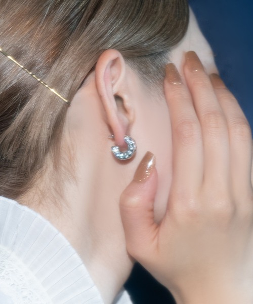 e.m イーエム ジルコニア埋め込みフープピアス(片耳用) ジルコニア埋め込みフープピアス（ピアス（片耳用））｜e.m.（イーエム