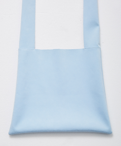 STUDIOUS（ステュディオス）の「スウェードマルシェバッグ（トートバッグ・レディース・サックスブルー/キャメル/ライトグレー・FREE）」の4枚目の写真