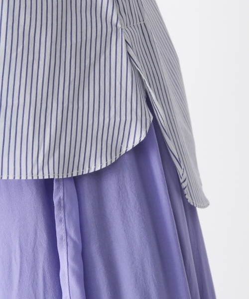 Andemiu（アンデミュウ）の「ロールネックバックボタンブラウス749040（シャツ/ブラウス・レディース・ホワイト/ブルー/イエロー/ブラック・FREE）」の14枚目の写真