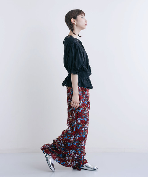 MERLOT（メルロー）の「パンチングフラワー刺繍ウエストギャザーブラウス1170（シャツ/ブラウス・レディース・ブラック/イエロー/オフホワイト/パープル・FREE）」の12枚目の写真