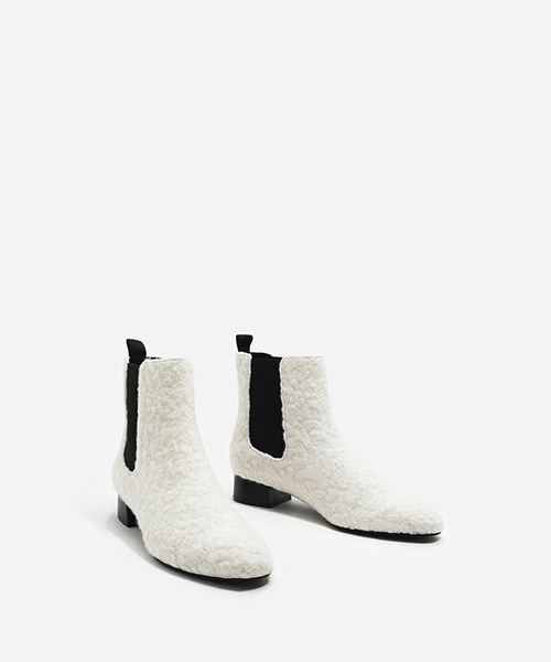 CHARLES & KEITH(チャールズ & キース)の「チェルシーブーツ / CHELSEA BOOTS(ブーツ・レディース・ホワイト/グリーン/ブラック・24.5cm/23cm/22.5cm/23.5cm/25cm)」の19枚目の写真