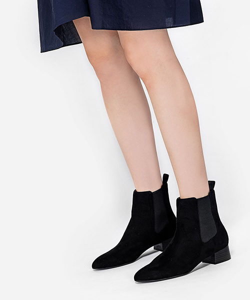 CHARLES & KEITH(チャールズ & キース)の「チェルシーブーツ / CHELSEA BOOTS(ブーツ・レディース・ホワイト/グリーン/ブラック・24.5cm/23cm/22.5cm/23.5cm/25cm)」の15枚目の写真