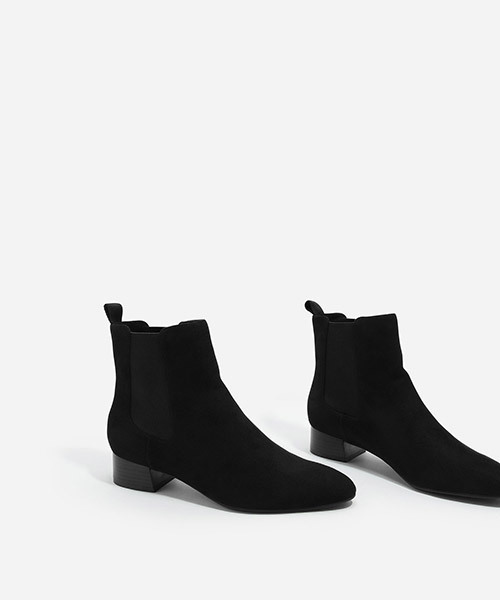 CHARLES & KEITH(チャールズ & キース)の「チェルシーブーツ / CHELSEA BOOTS(ブーツ・レディース・ホワイト/グリーン/ブラック・24.5cm/23cm/22.5cm/23.5cm/25cm)」の13枚目の写真