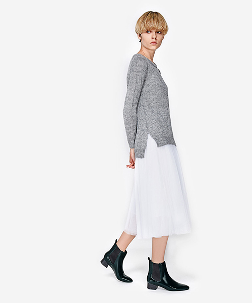 CHARLES & KEITH(チャールズ & キース)の「チェルシーブーツ / CHELSEA BOOTS(ブーツ・レディース・ホワイト/グリーン/ブラック・24.5cm/23cm/22.5cm/23.5cm/25cm)」の5枚目の写真