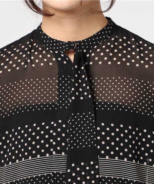 ear PAPILLONNER（イアパピヨネ）の「タイ付きブラウスドット柄