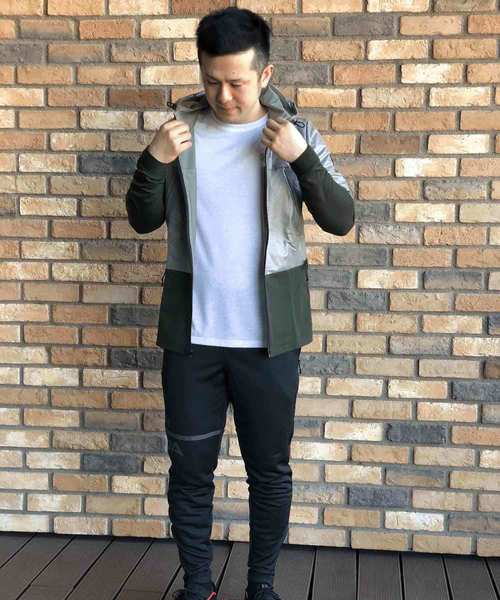 UNDER ARMOUR（アンダーアーマー）の「メンズ ライフスタイルジャケット / スワケット【セットアップ対応商品】（その他アウター・メンズ・ダークグレー/ブルー/モスグリーン/ホワイト/ホワイト×ブラック/ダークインディゴブルー・M/S/L/3XL/XL/XXL/LG/MD）」の4枚目の写真