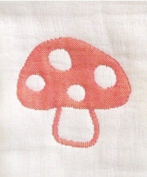 Hoppetta(ホッペッタ)の「【Hoppetta(ホッペッタ)】champignon(シャンピニオン)ふくふくガーゼ(6重ガーゼ)スリーパー(トドラーサイズ)(ベビーパジャマ/スリーパー・キッズ・ホワイト・ONE SIZE)」の5枚目の写真