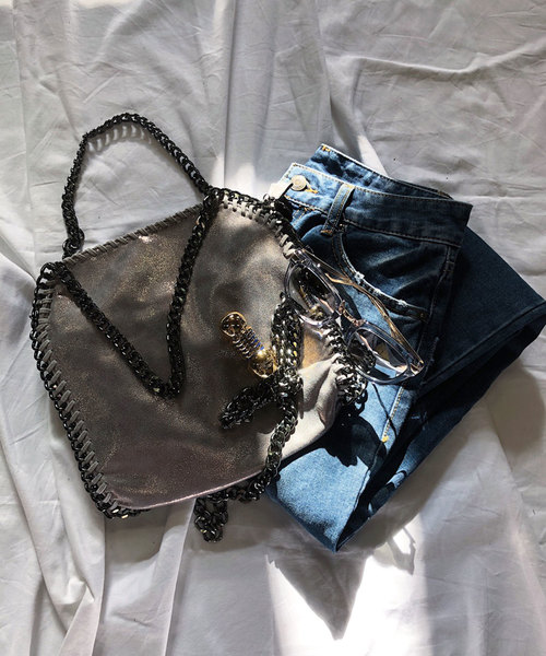 shopnikoniko（ショップニコニコ）の「2wayチェーンショルダーバッグ（ショルダーバッグ・レディース・ブラック/シルバー/チェック/シルバー系その他/ホワイト/パイソン/アイボリー・フリー）」の4枚目の写真