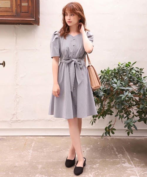 one after another NICE CLAUP(ワンアフターアナザーナイスクラップ)の「スカーフ付きショルダーバッグ(ショルダーバッグ・レディース・ブラック/ブラウン/ベージュ・ONE SIZE)」の5枚目の写真