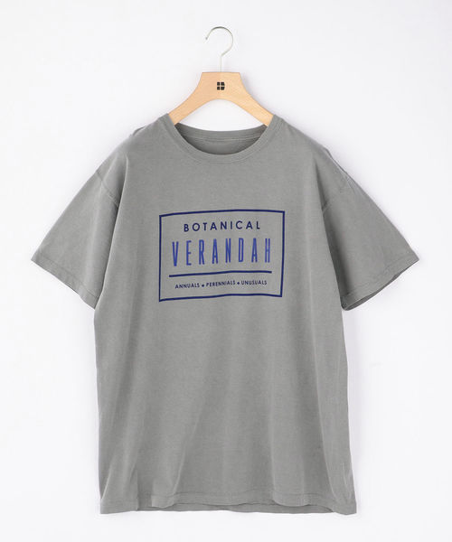 SHIPS Days(シップスデイズ)の「SHIPS Days:FICTION SHOP TEE(Tシャツ/カットソー・メンズ・ホワイト系その他/チャコールグレー/ブルー・SMALL/MEDIUM/LARGE)」の1枚目の写真