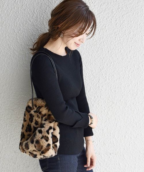 SHIPS（シップス）の「ウールリブプルオーバー◇（ニット/セーター・レディース・ブラック/ベージュ/パープル/イエロー/オフホワイト/ブルー/ピンク・ONE SIZE）」の3枚目の写真