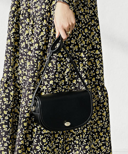 green label relaxing（グリーンレーベルリラクシング）の「FFC ハーフムーンポシェット ◆（ショルダーバッグ・レディース・ブラック/ベージュ/イエロー・FREE）」の2枚目の写真