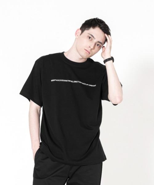 KLON（クローン）の「KLON Tshirts SERIAL NUMBER ONE LINES BLACK（Tシャツ/カットソー・レディース・ブラック・LARGE/X-SMALL/SMALL/MEDIUM）」の5枚目の写真