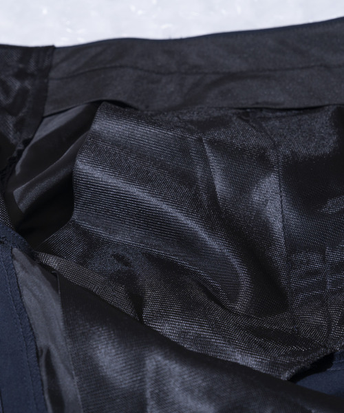 MAISON SPECIAL（メゾンスペシャル）の「【SPECIAL FACTORY コラボ】“洗えるTECH SUIT” アーバン4WAYセットアップ/ジャケット/スラックス/ハンガー 【MAISON SPECIAL/メゾンスペシャル】（テーラードジャケット・メンズ・ブラック/ネイビー/グレー/カーキ・44/46/48/50）」の7枚目の写真