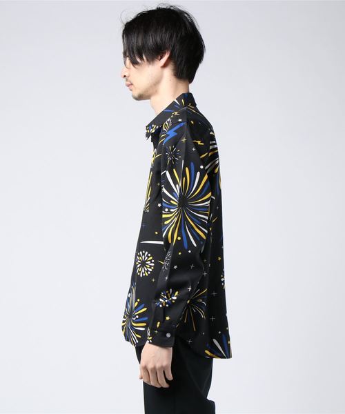 8(eight)(エイト)の「花火柄 長袖シャツ(シャツ/ブラウス・メンズ・ブラック/ホワイト/マルチ・MEDIUM/LARGE/X-LARGE)」の7枚目の写真