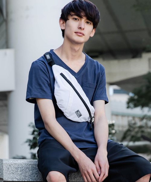 MEI(メイ)の「MEI メイ 20 OLD BASIC BOTTOMLINE ウエストポーチ ボディーバッグ ユニセックス(ボディバッグ/ウエストポーチ・メンズ・パープル/ブルー/ベージュ/オレンジ/ブラック/イエロー/ブラウン/オリーブドラブ/グレー/チャコール/レッド/ネイビー/グリーン/ホワイト/ピンク/ターコイズブルー・FREE)」の17枚目の写真