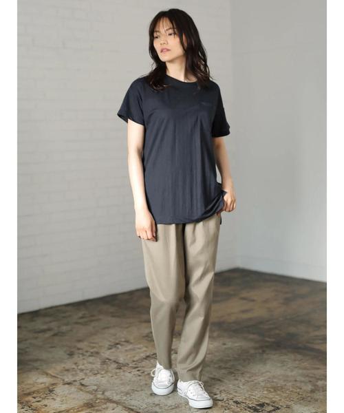 AMERICAN HOLIC（アメリカンホリック）の「EASE BULE 前後差半袖ポケ付チュニック＊（Tシャツ/カットソー・レディース・オフホワイト/ブラック/マスタード/ブルー・FREE）」の18枚目の写真