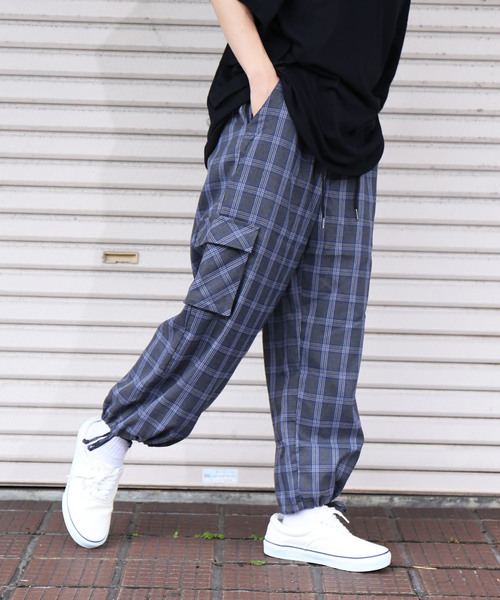 revertical(リバーティカル)の「チェック柄 リラックスワイド カーゴパンツ(カーゴパンツ・メンズ・ベージュ/グレー・M/L)」の10枚目の写真