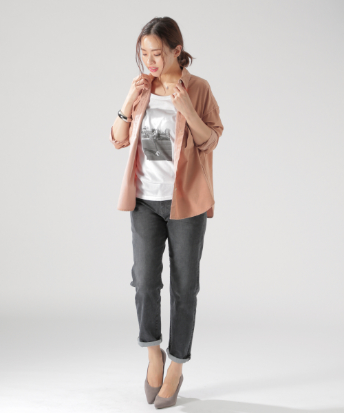 BAYFLOW（ベイフロー）の「コーデュロイシャツ（シャツ/ブラウス・レディース・ベージュ/オフホワイト/カーキ/ピンク・SMALL/MEDIUM）」の16枚目の写真