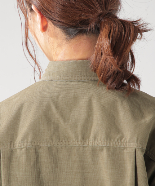 BAYFLOW（ベイフロー）の「コーデュロイシャツ（シャツ/ブラウス・レディース・ベージュ/オフホワイト/カーキ/ピンク・SMALL/MEDIUM）」の9枚目の写真