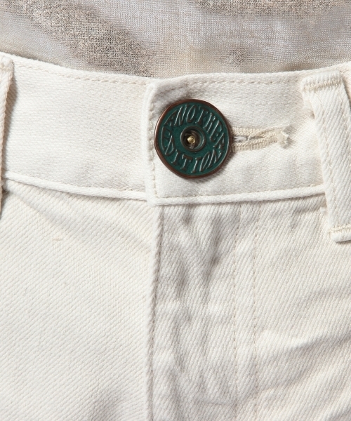 Another Edition(アナザーエディション)の「AE DENIM CUT/OFF SRT ◆(デニムパンツ・レディース・オフホワイト/ターコイズブルー・MEDIUM/SMALL)」の4枚目の写真