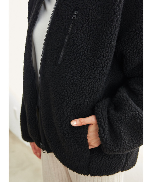 GeeRA(ジーラ)の「リバーシブルボアブルゾン(ブルゾン・レディース・ブラック/アイボリー・MEDIUM/LARGE/X-LARGE)」の7枚目の写真