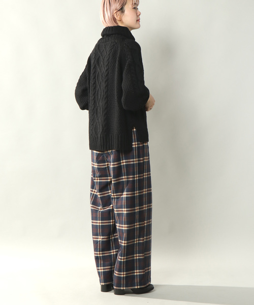 notch.(ノッチ)の「ベルト付きチェックパンツ(その他パンツ・レディース・ベージュ/ネイビー・M)」の6枚目の写真