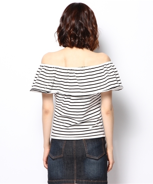 WEGO(ウィゴー)の「WEGO/オフショルフリルカットソー(Tシャツ/カットソー・レディース・ホワイト/ブラック/ブラック系その他/レッド系その他/ネイビー/ライトイエロー・FREE)」の9枚目の写真