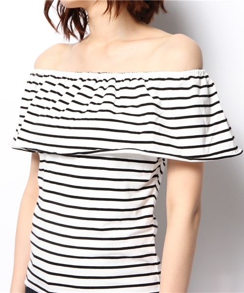 WEGO(ウィゴー)の「WEGO/オフショルフリルカットソー(Tシャツ/カットソー・レディース・ホワイト/ブラック/ブラック系その他/レッド系その他/ネイビー/ライトイエロー・FREE)」の8枚目の写真
