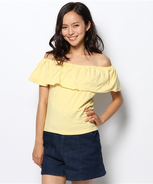 WEGO(ウィゴー)の「WEGO/オフショルフリルカットソー(Tシャツ/カットソー・レディース・ホワイト/ブラック/ブラック系その他/レッド系その他/ネイビー/ライトイエロー・FREE)」の12枚目の写真