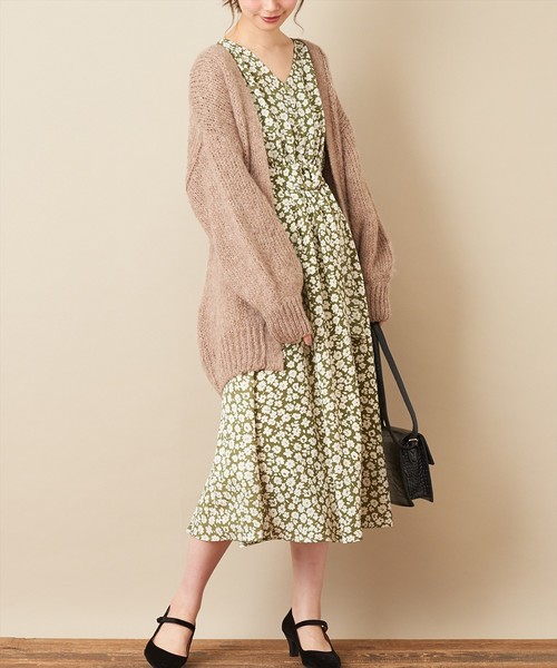 natural couture（ナチュラルクチュール）の「ねじり袖サテンギャザーワンピース（ワンピース・レディース・ブラック/ピンク/ボルドー/その他1/その他2/キャメル/ブルー・FREE）」の6枚目の写真