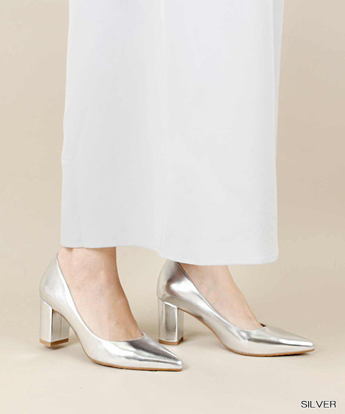 RANDA（ランダ）の「ストレスフリー/チャンキーヒールポインテッドトゥパンプス（パンプス・レディース・ブラック/ベージュ/シルバー・23/24/25/25.5/22.5/24.5/23.5/22）」の3枚目の写真