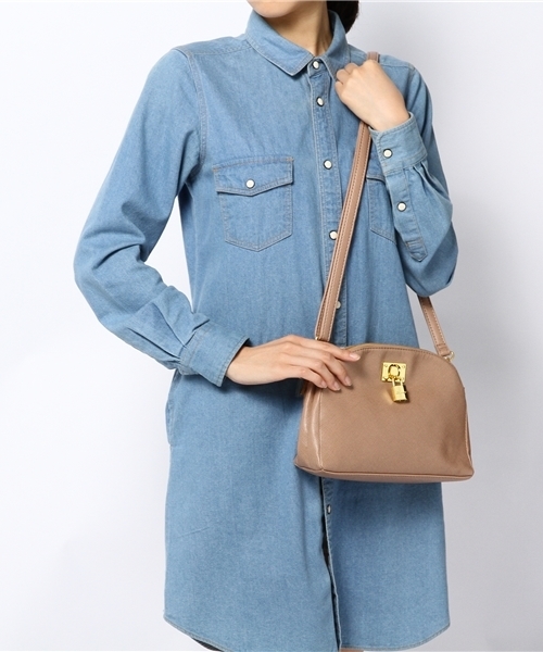 DISCOAT（ディスコート）の「【Discoat】カギ付3層ショルダーaw（ショルダーバッグ・レディース・その他12/マスタード/ベージュ/ブラック・ﾌﾘ-）」の13枚目の写真