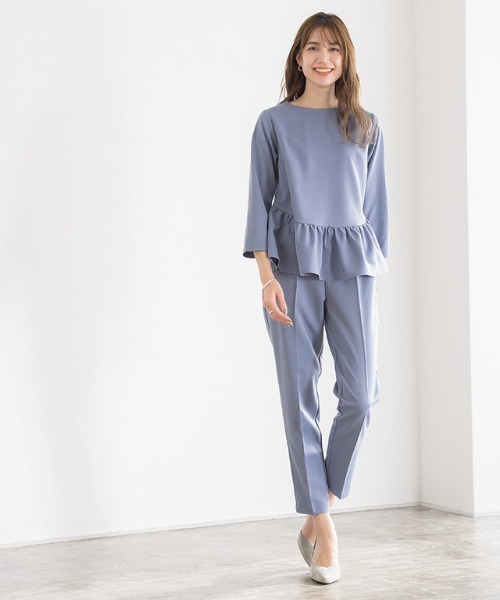 Pierrot（ピエロ）の「フリルセットアップ（セットアップ・レディース・ブラック/グレイッシュベージュ/ネイビー/キャメル/グレイッシュブルー/ダークネイビー・M/L/PM）」の5枚目の写真