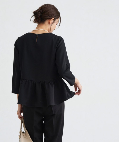 Pierrot（ピエロ）の「フリルセットアップ（セットアップ・レディース・ブラック/グレイッシュベージュ/ネイビー/キャメル/グレイッシュブルー/ダークネイビー・M/L/PM）」の8枚目の写真