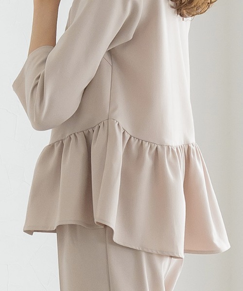 Pierrot（ピエロ）の「フリルセットアップ（セットアップ・レディース・ブラック/グレイッシュベージュ/ネイビー/キャメル/グレイッシュブルー/ダークネイビー・M/L/PM）」の17枚目の写真