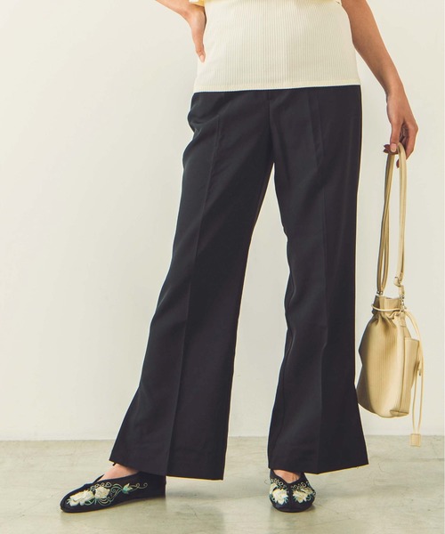 WEGO(ウィゴー)の「WEGO/カラースリットフレアパンツ(スラックス・レディース・ブラック/ブラウン/レッド/イエロー/ブルー/グリーン/アイボリー・SMALL/MEDIUM)」の3枚目の写真