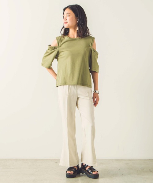 WEGO(ウィゴー)の「WEGO/カラースリットフレアパンツ(スラックス・レディース・ブラック/ブラウン/レッド/イエロー/ブルー/グリーン/アイボリー・SMALL/MEDIUM)」の17枚目の写真