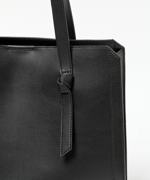 GLOBAL WORK(グローバルワーク)の「マジ軽A4トート/888894(トートバッグ・レディース・アイボリー/ブラック/ブラウン/ベージュ/ブルー・ONE SIZE)」の9枚目の写真