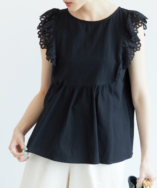 coca(coca)(コカ)の「袖刺繍ブラウス(シャツ/ブラウス・レディース・ホワイト/ブラック・ONE SIZE)」の2枚目の写真