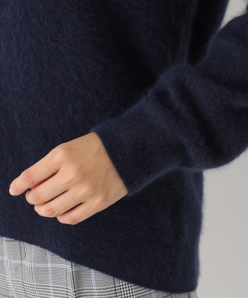 LEPSIM(レプシィム)の「12GチャイニーズラクーンコンVプルオーバー 885244(ニット/セーター・レディース・ネイビー/ラメ/モカ・MEDIUM/LARGE)」の11枚目の写真