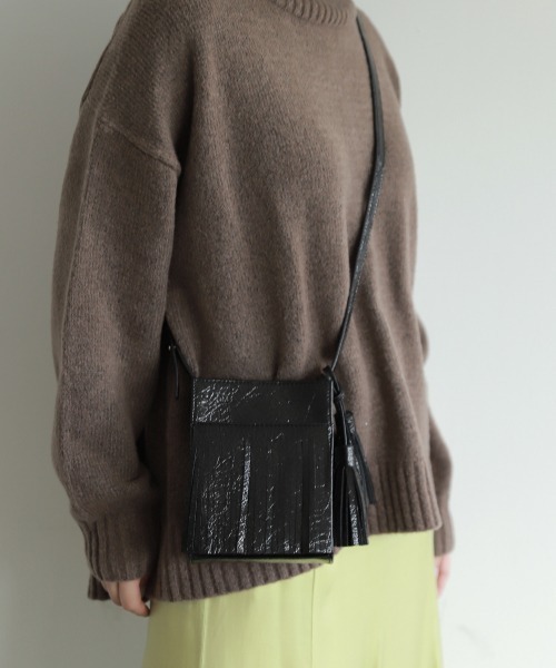PAGEBOY（ページボーイ）の「フリンジスクエアショルダー（ショルダーバッグ・レディース・ブラック/ブロンズ・FREE）」の20枚目の写真